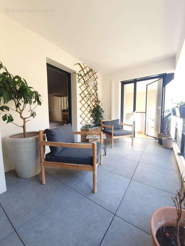 Appartement à MARSEILLE-6E