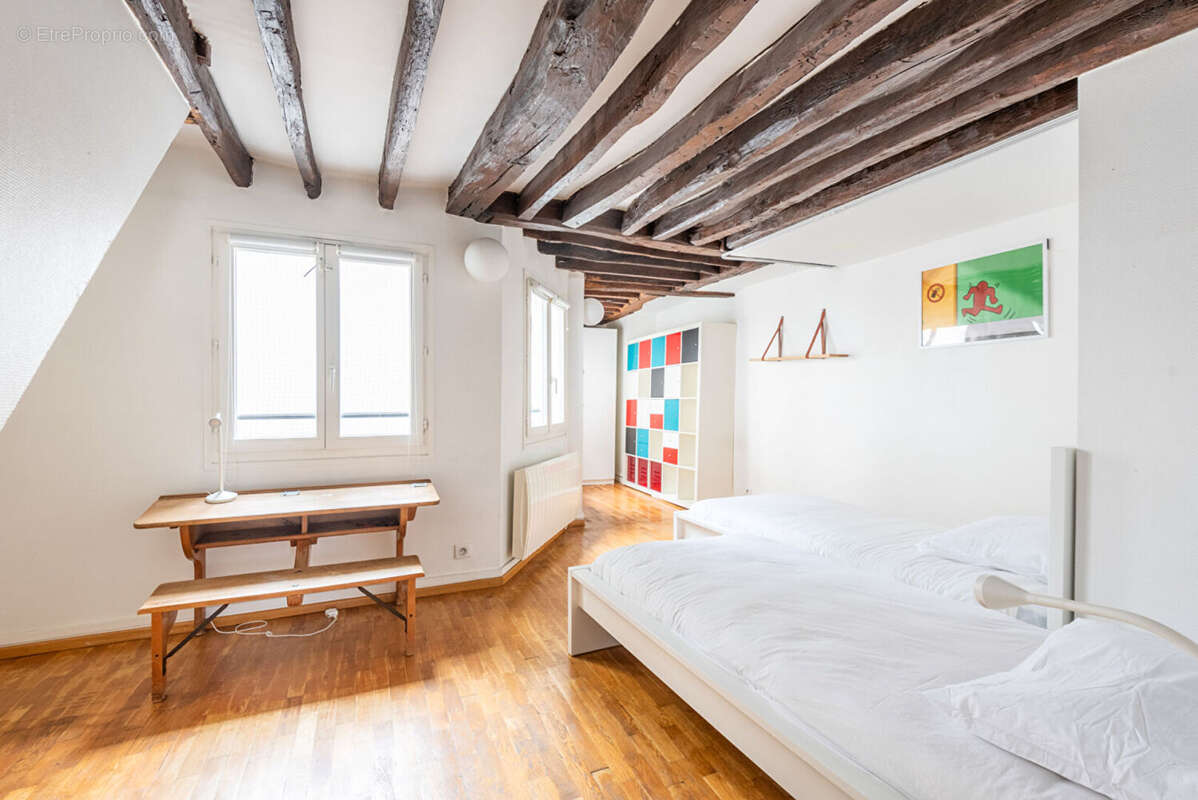 Appartement à PARIS-2E