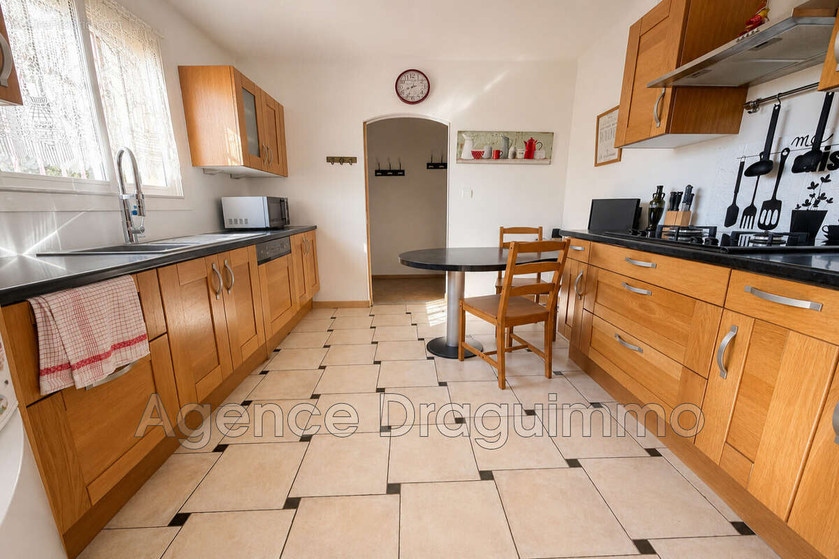 Maison 95 m² à Draguignan  - photo 6