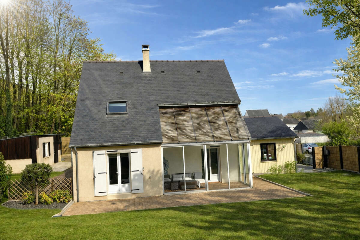 Maison à RENAZE