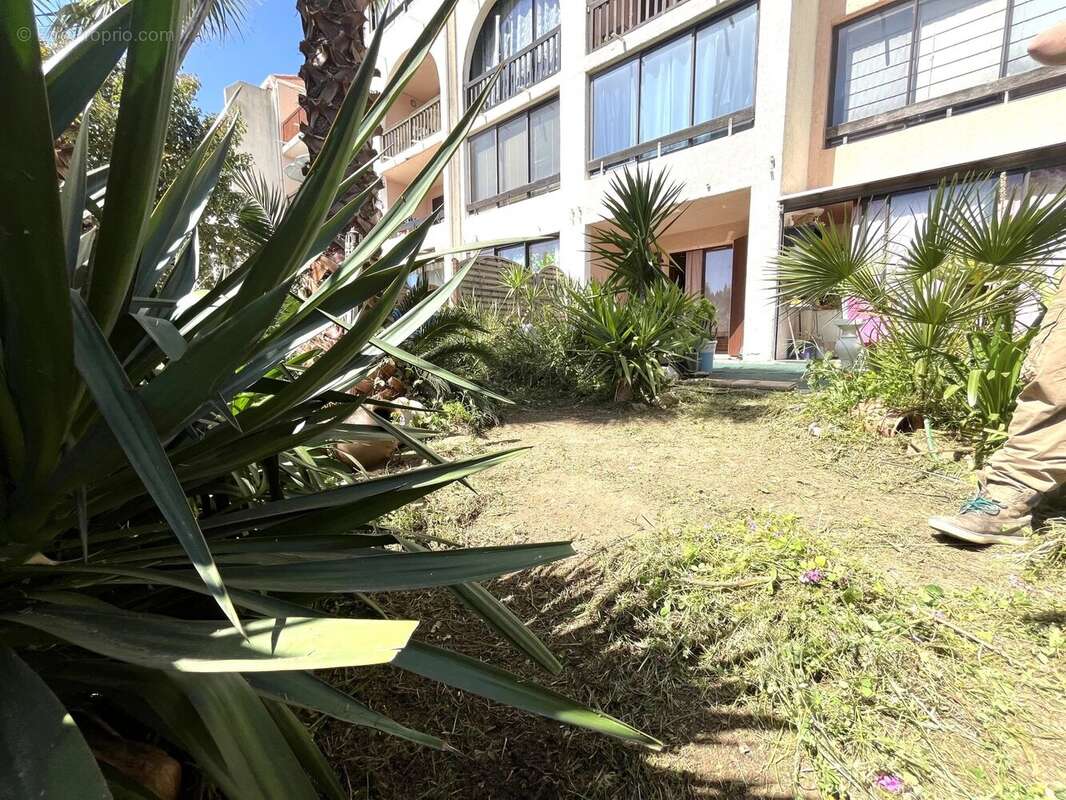 Appartement à LA LONDE-LES-MAURES