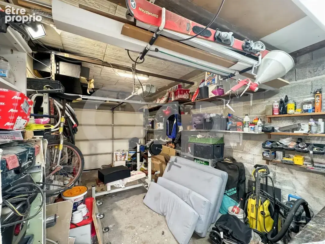 EXCLUSIVITÉ ORPI – Maison familiale avec piscine au cœur de La Crau - photo 13