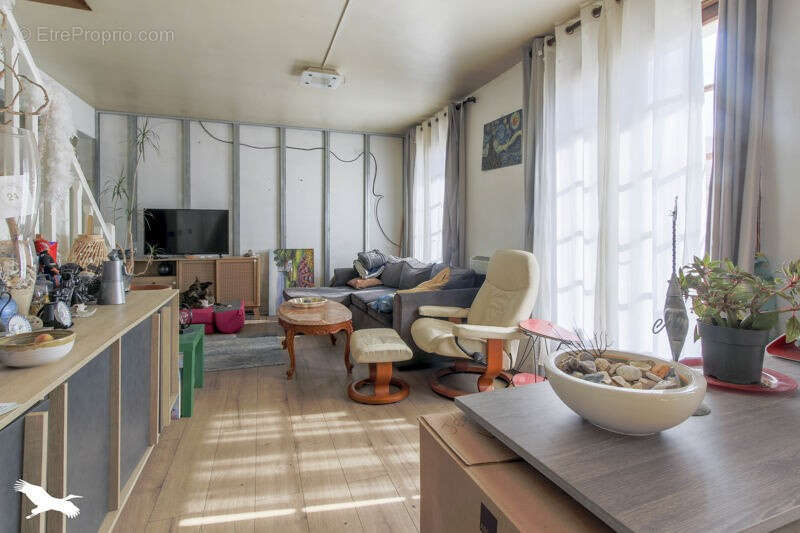 Maison à NESLES-LA-VALLEE