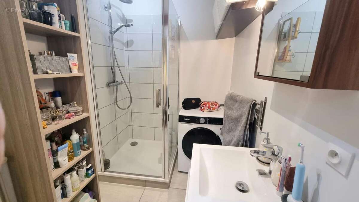 Appartement à CHALLES-LES-EAUX