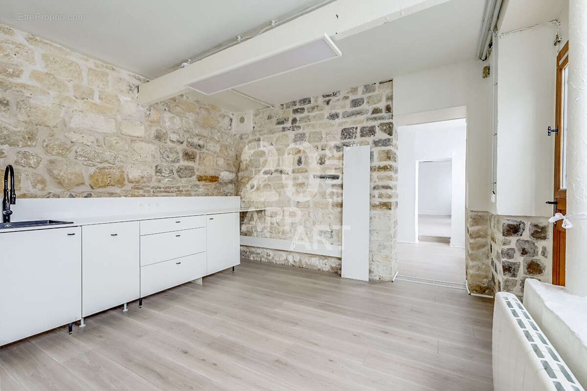 Appartement à PARIS-20E