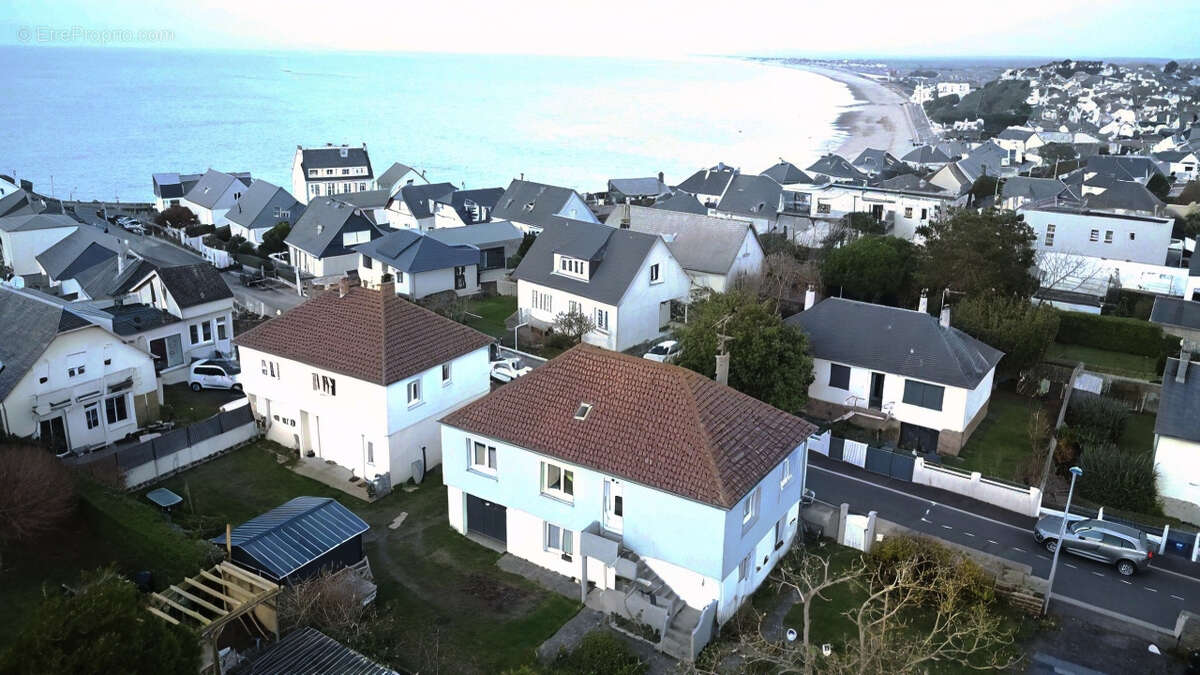 Maison à DONVILLE-LES-BAINS