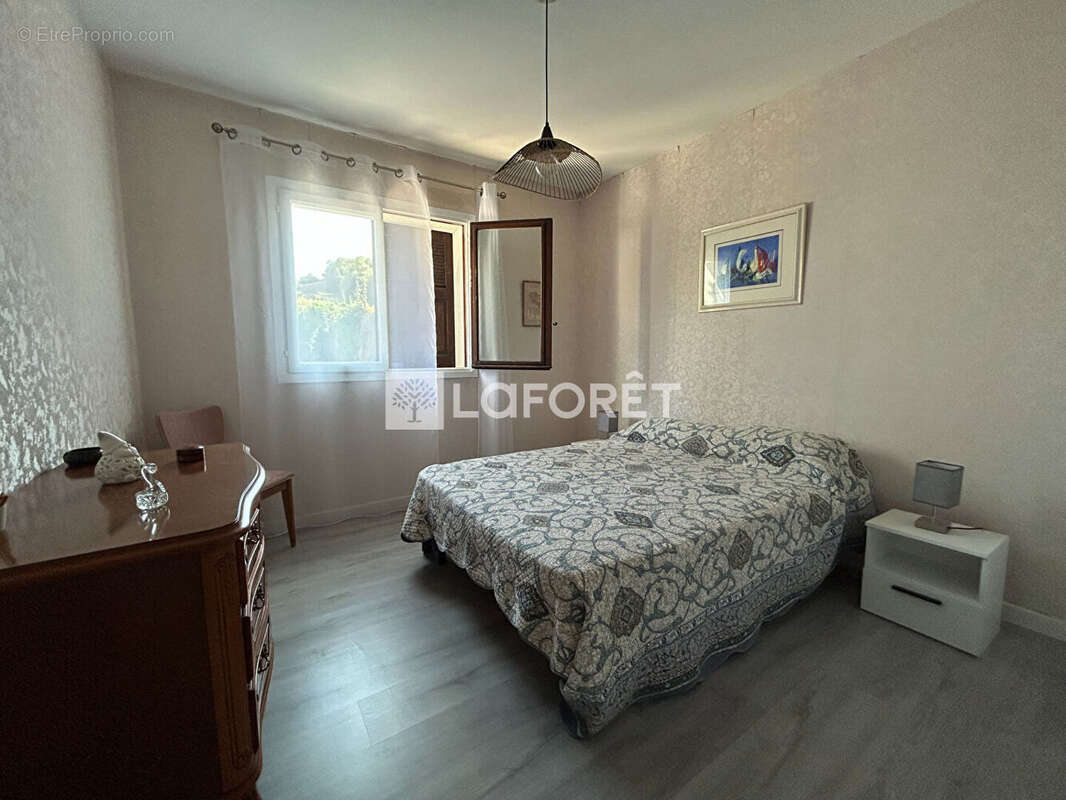 Maison à SAINT-LAURENT-DU-VAR