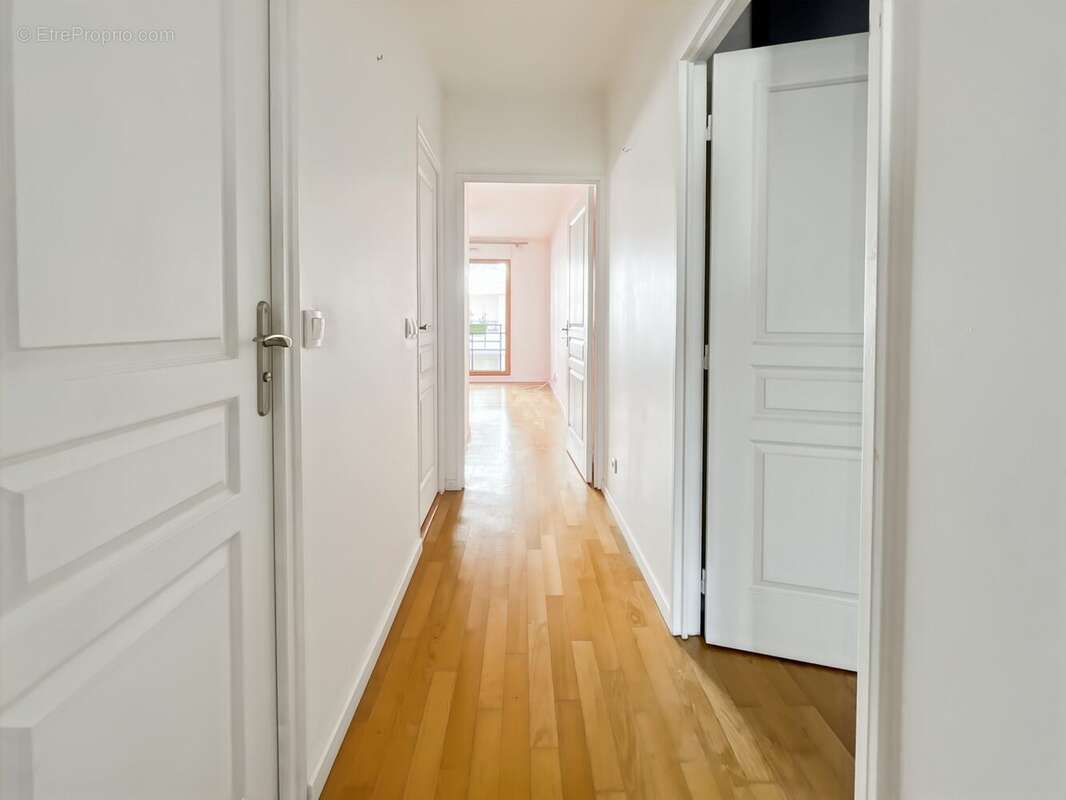 Appartement à LEVALLOIS-PERRET