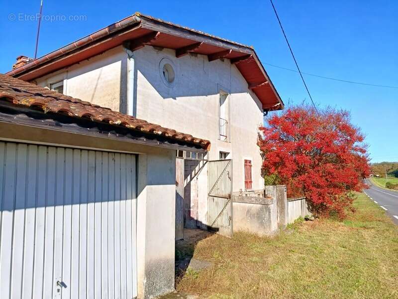 Maison à VILLENEUVE-DE-MARSAN