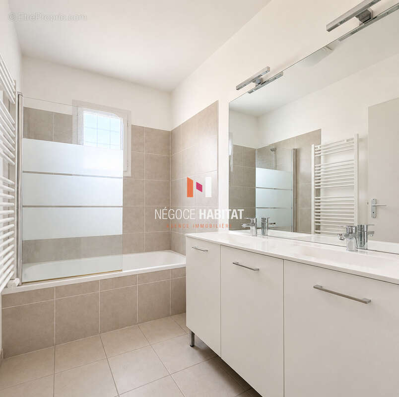Villa T4 avec garage à vendre -Saint-Justl, terrain de 250 m2 - photo 7