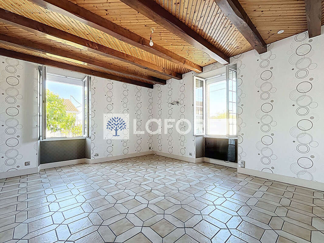 Maison à VASLES