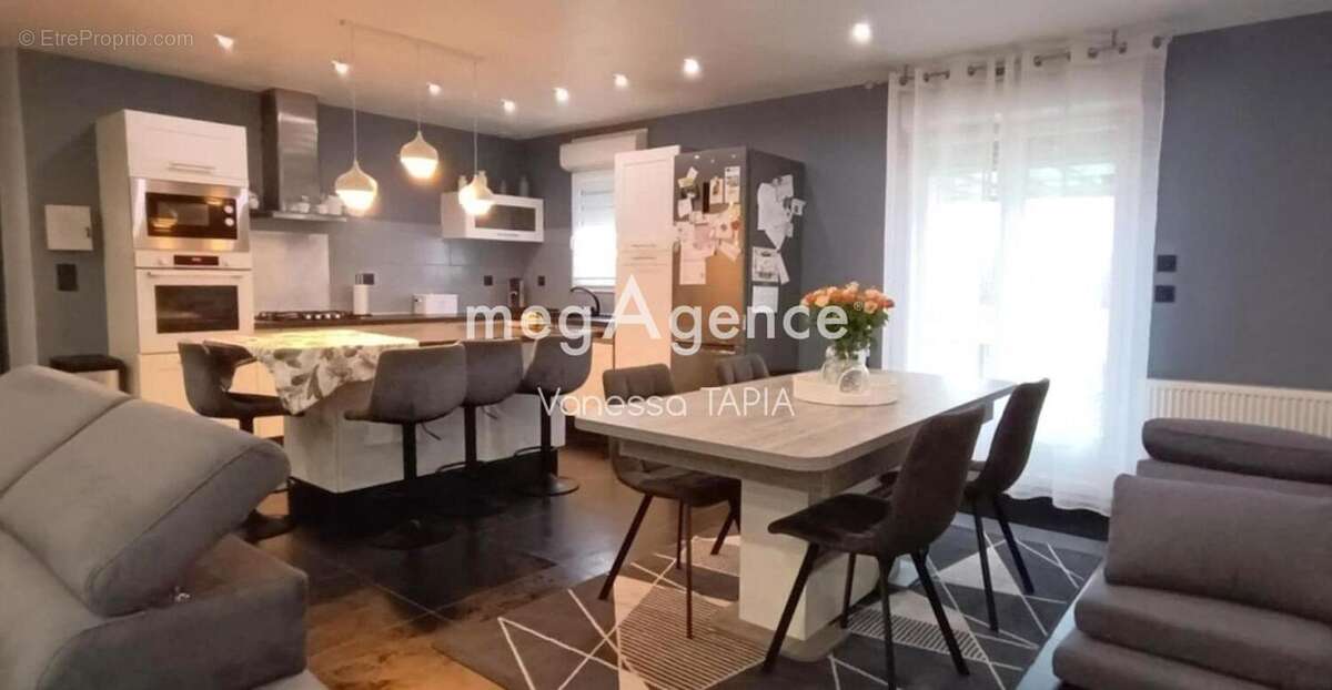 Maison à ROMILLY-SUR-SEINE