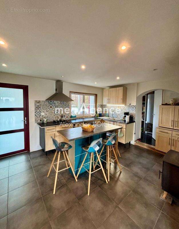 Maison à PEUPLINGUES