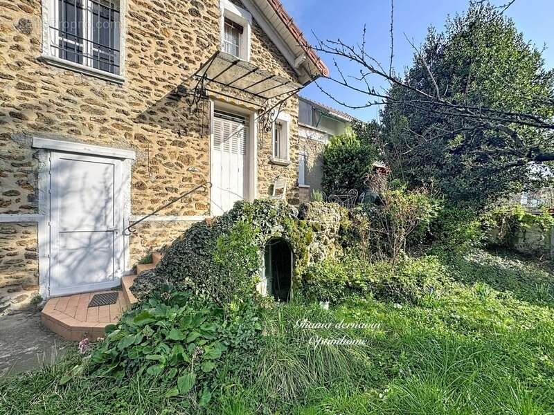 Maison à LE PERREUX-SUR-MARNE