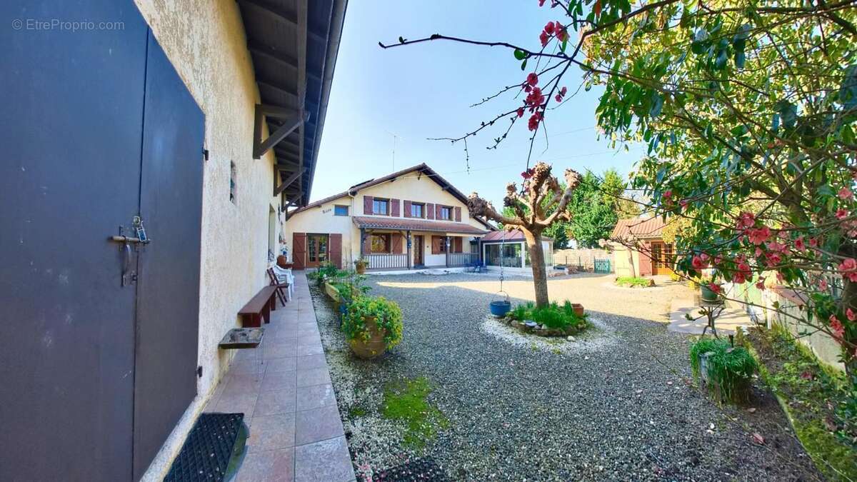 Propriété Landaise 186 m2 avec dépendances, hangars et insta - photo 27