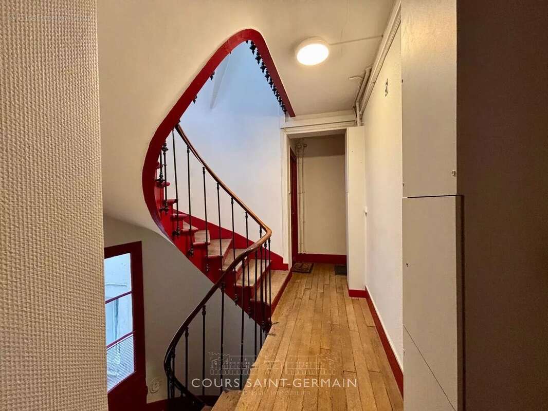 Appartement à PARIS-18E