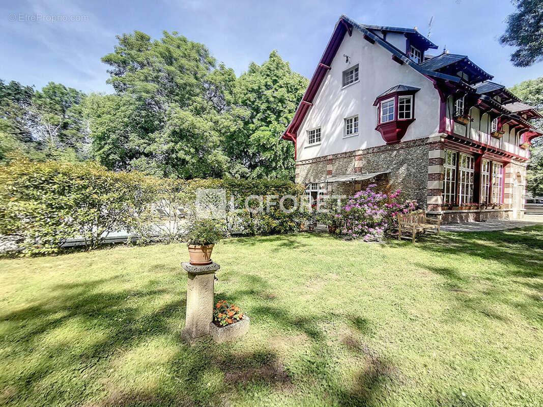 Maison à MONTEVRAIN