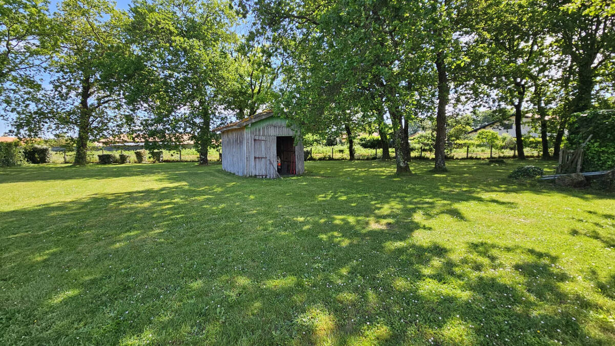 Terrain à LA TESTE-DE-BUCH