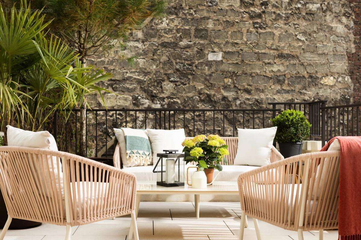 Appartement à PARIS-16E