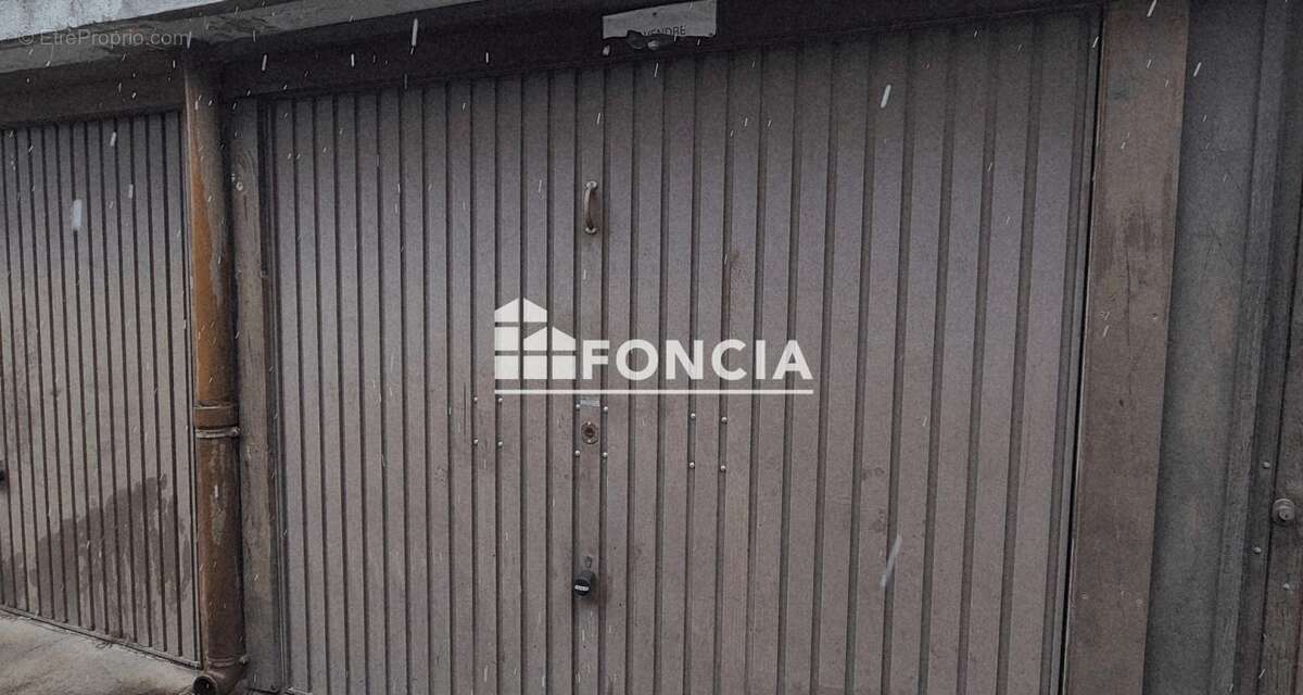 Parking à ECHIROLLES