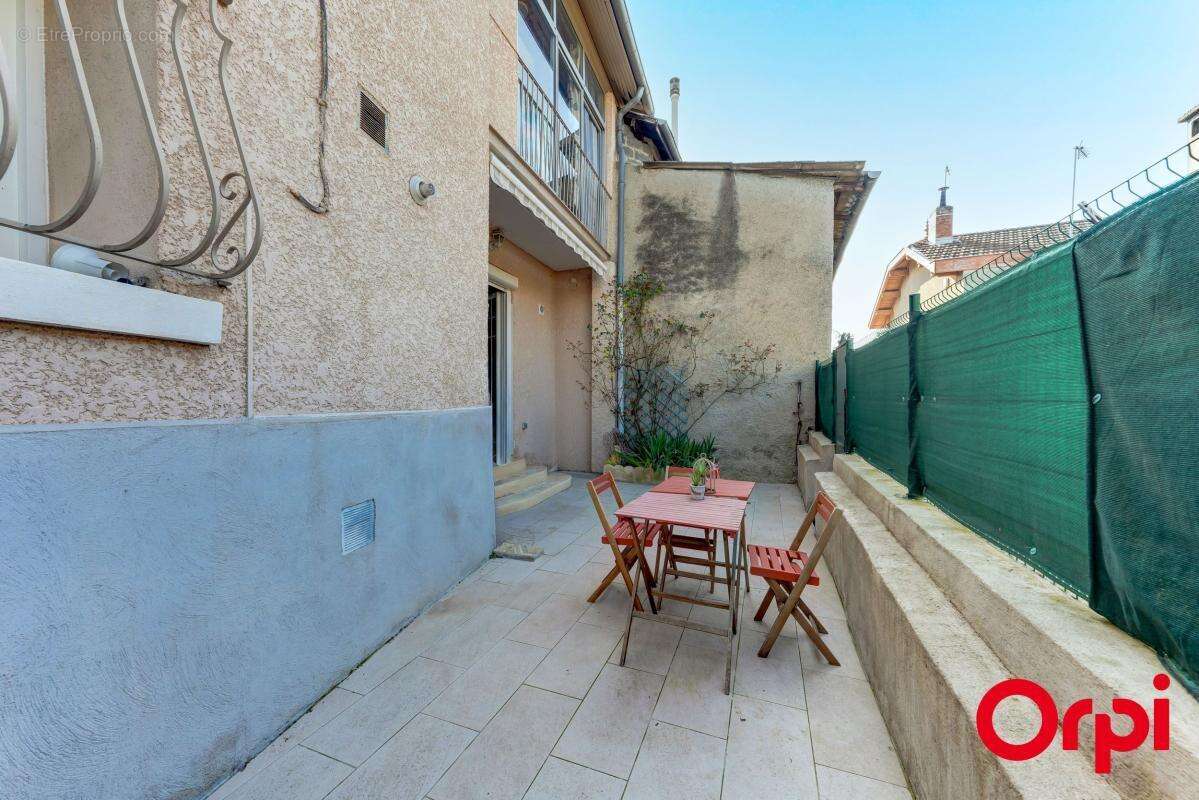Appartement à CALUIRE-ET-CUIRE
