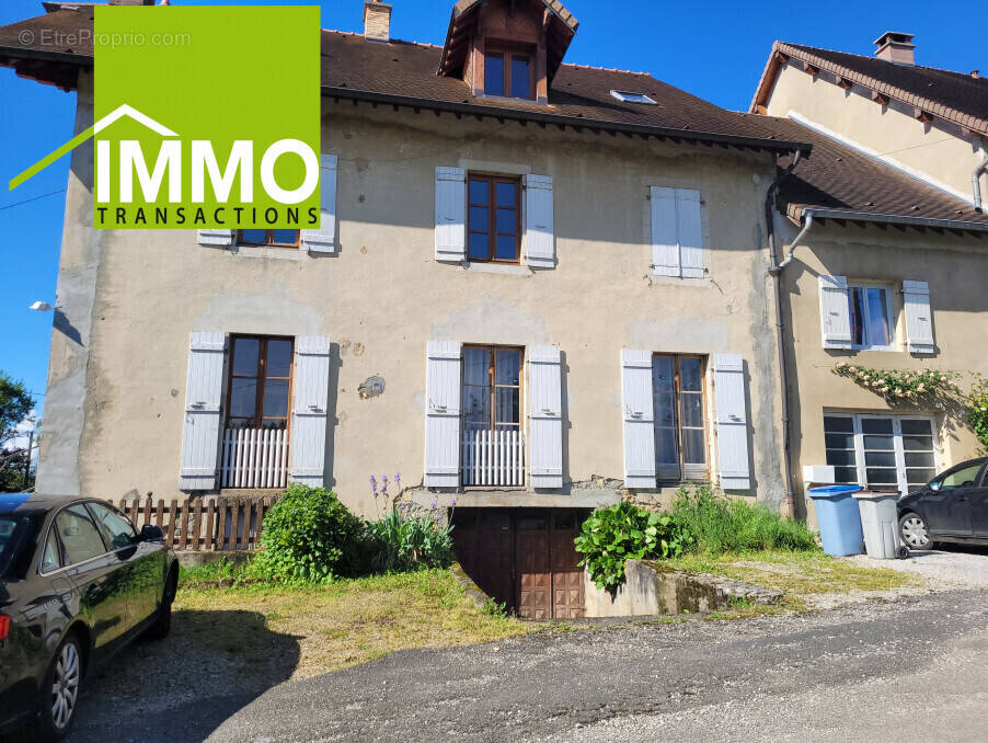 Maison à LONS-LE-SAUNIER