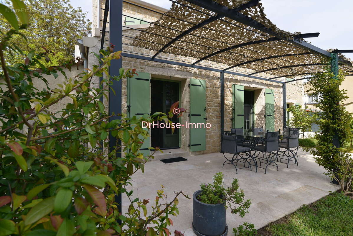 Maison à SAINT-VICTOR-LA-COSTE