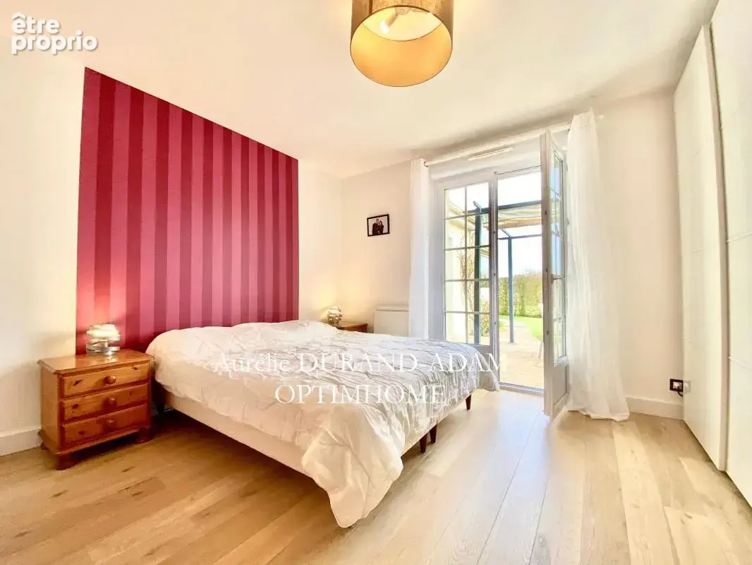 Confortable maison de plain-pied - 5 chambres - 10 Minutes des plages de Deauville-Trouville - Secteur Ultra Recherché - photo 8