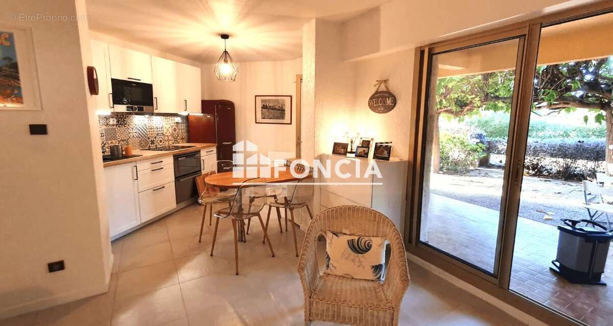 Appartement à SIX-FOURS-LES-PLAGES