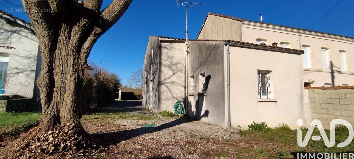 Photo 2 - Maison à CHERBONNIERES