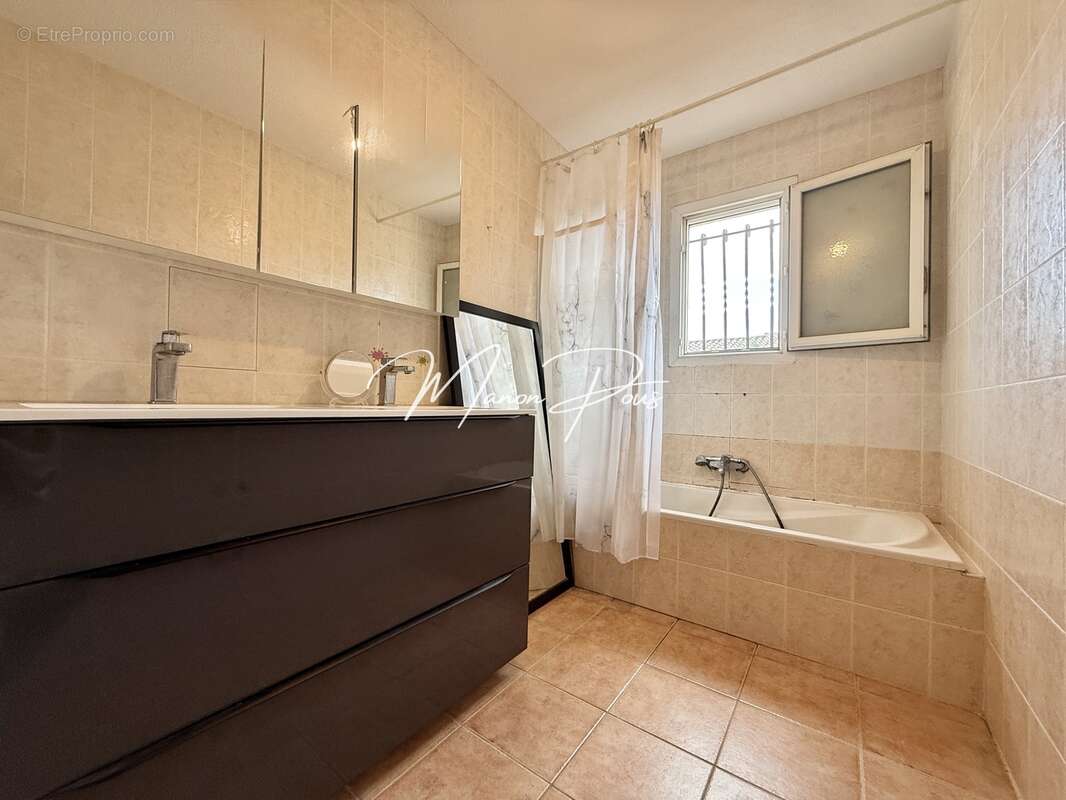 Maison à SAINT-ESTEVE