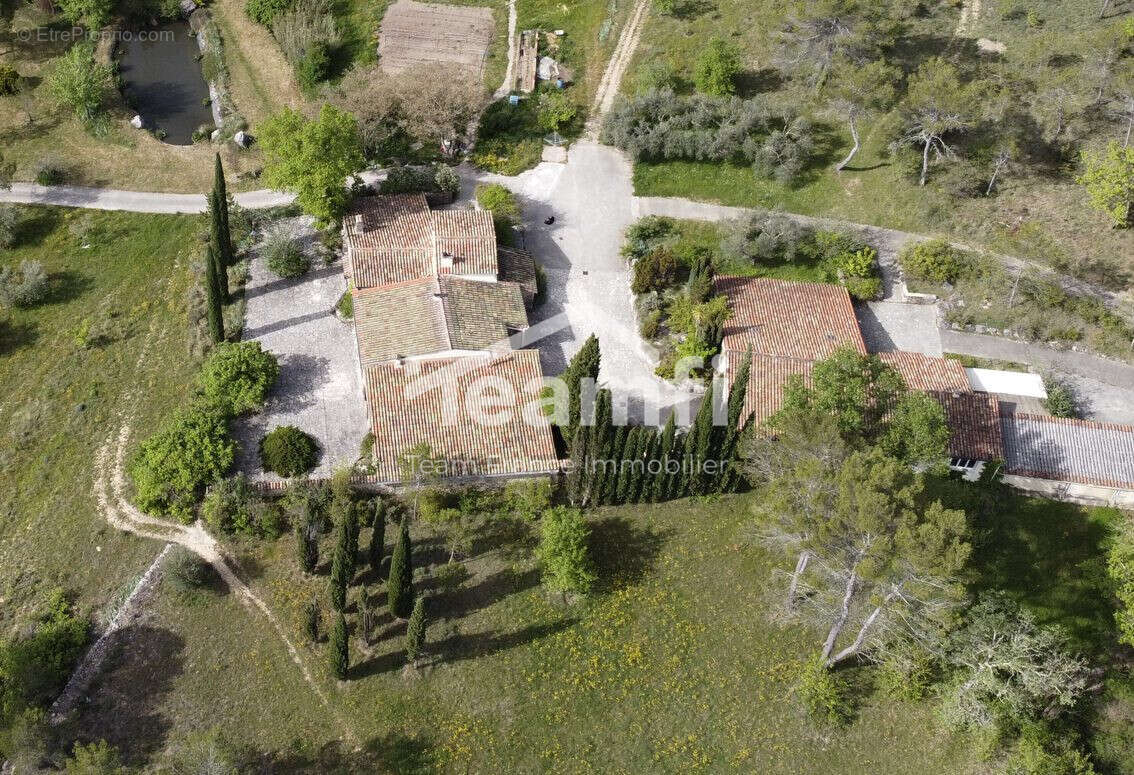 Maison à SAINT-VICTOR-DE-MALCAP