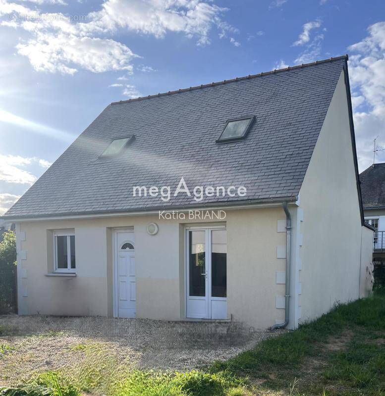 Maison à L'HUISSERIE