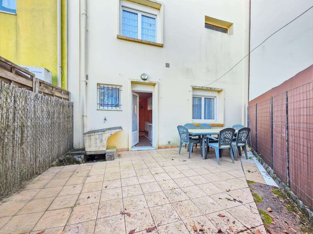 Maison à LE PASSAGE