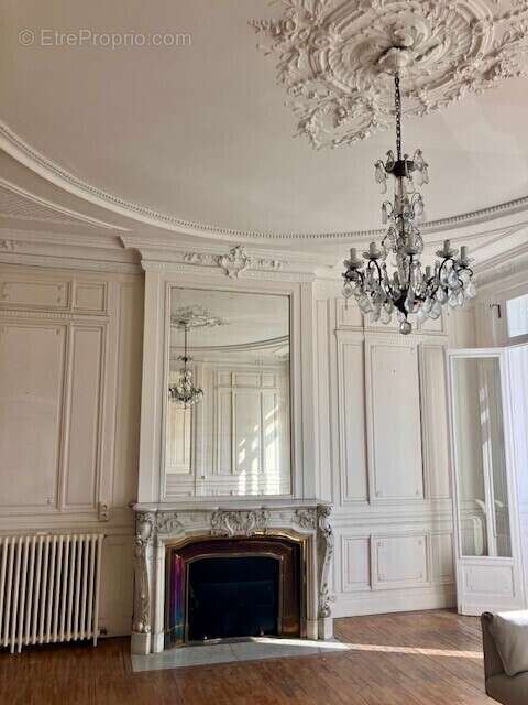 Chartrons,superbe appartement T5 avec ascenseur vue Garonne - photo 2