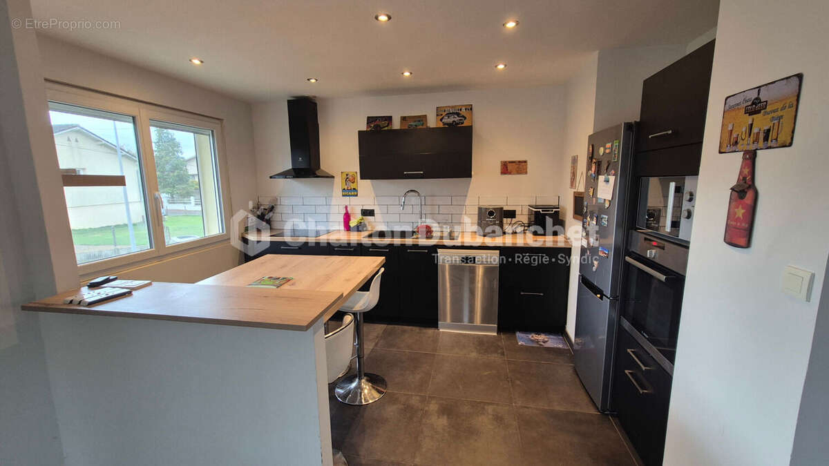 Maison à SALT-EN-DONZY