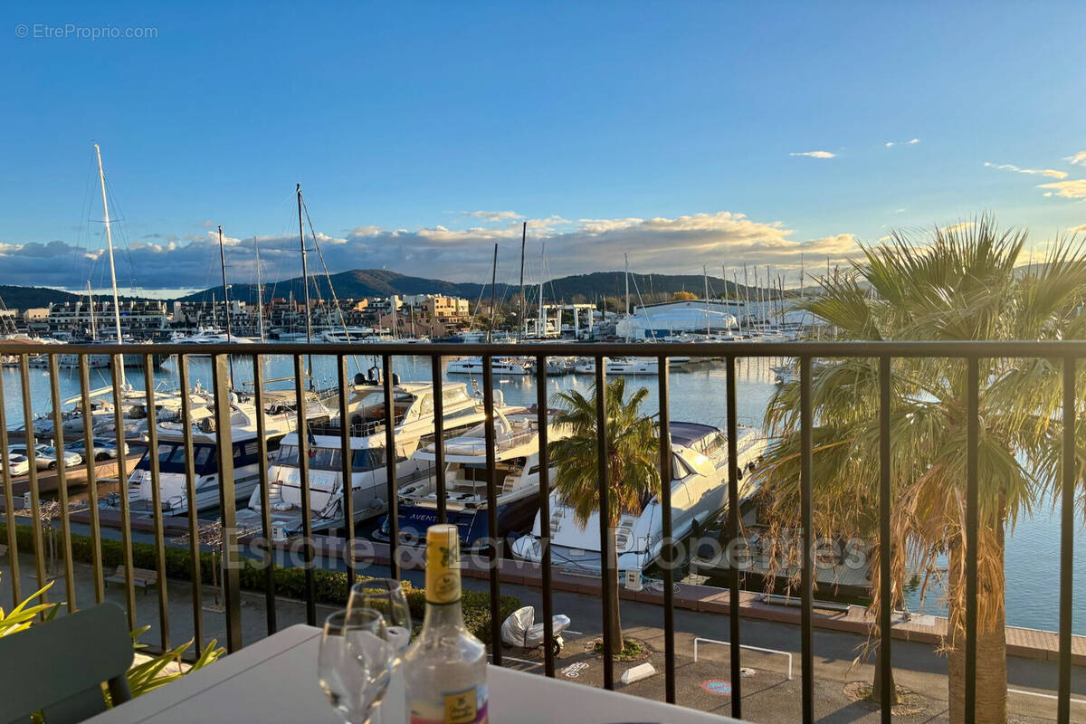 Appartement à COGOLIN