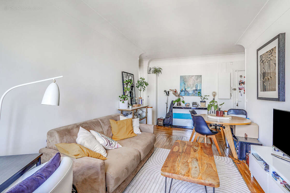 Appartement à PARIS-18E