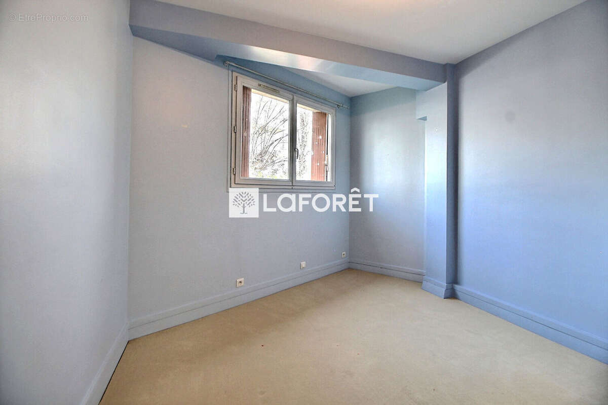 Appartement à SURESNES