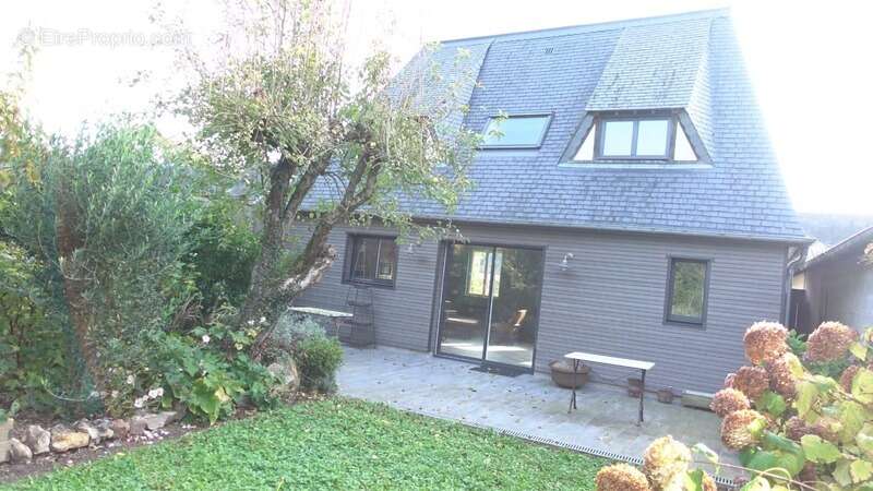 Maison à GRAINVILLE-LA-TEINTURIERE