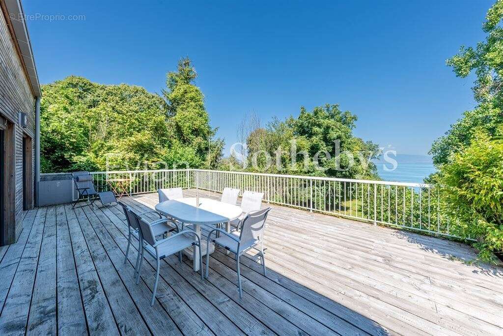 Villa pieds dans l'eau à thonon-les-bains - photo 12