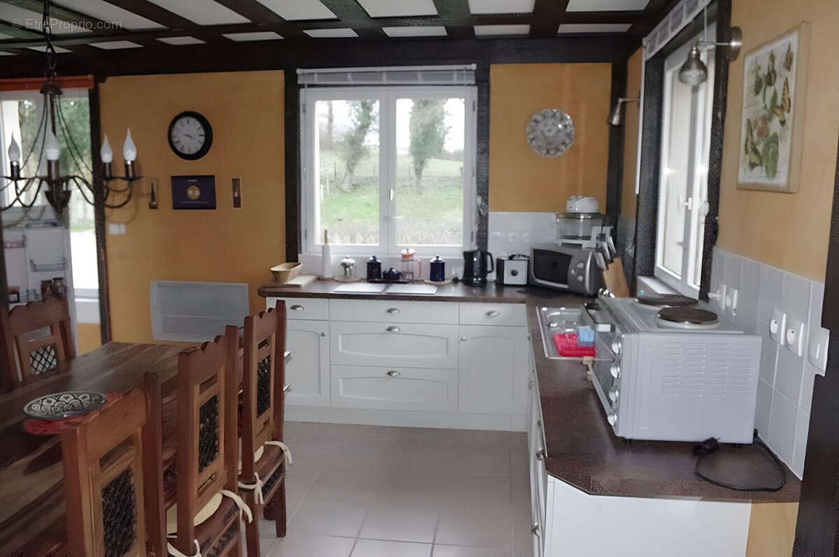Maison à CONDE-SUR-NOIREAU