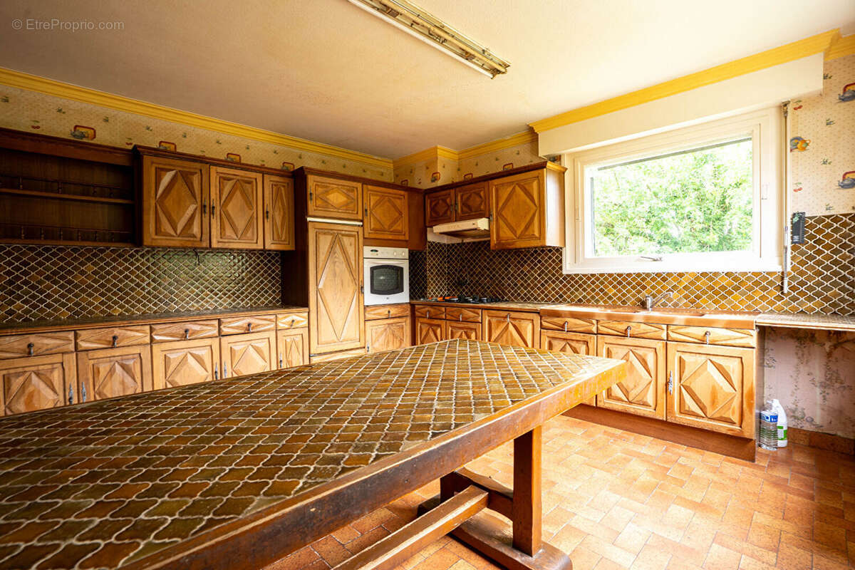 A vendre à Concarneau - Maison familiale à rénover sur terrain de 1475m² - photo 7