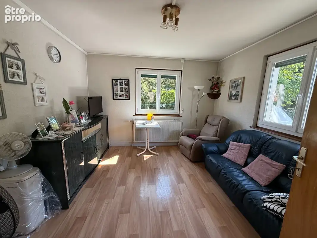 A vendre à Bons en Chablais Maison à rénover de 150 m² utiles avec sous-sol complet et annexes - photo 7