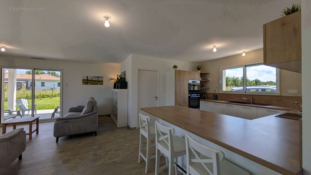 Maison à HAGETMAU