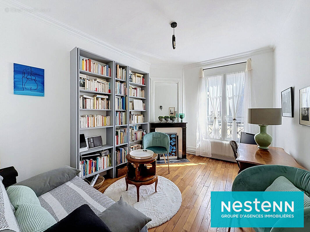 Appartement à PARIS-17E