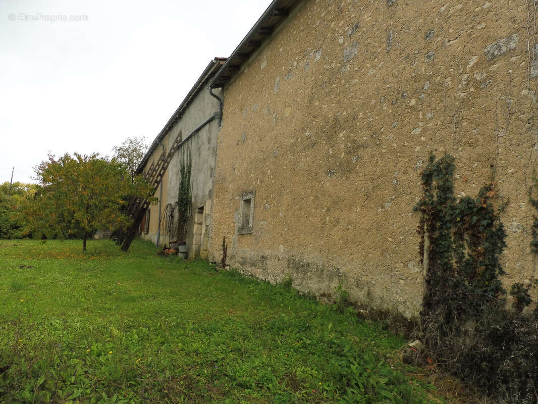 Maison à BOUTEILLES-SAINT-SEBASTIEN
