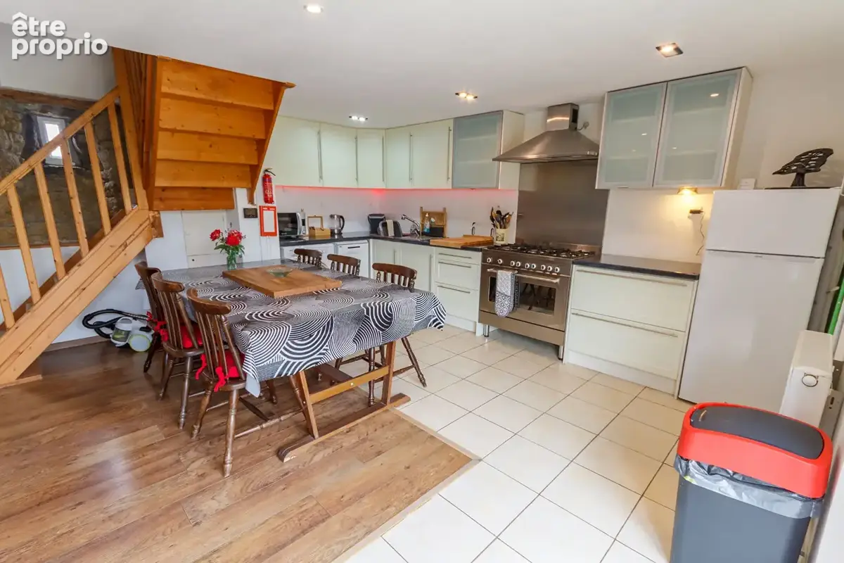 La Manche : Maison et deux gîtes dans un cadre champêtre paisible. - photo 8