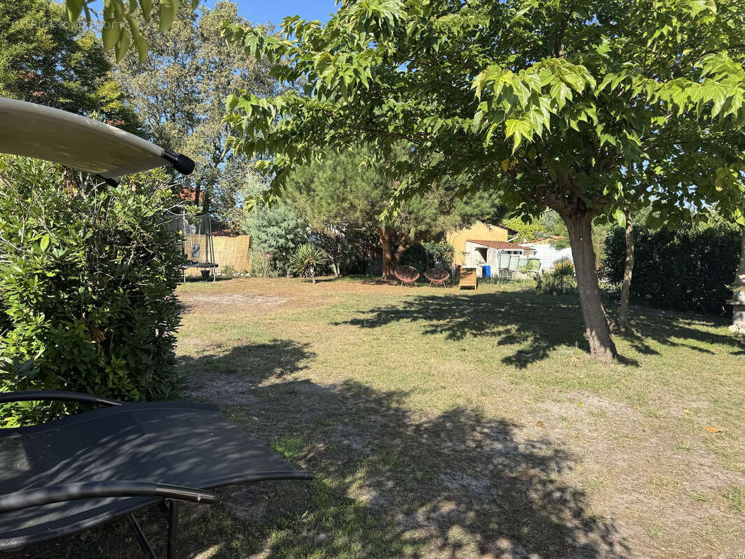 Maison à VILLENAVE-D&#039;ORNON