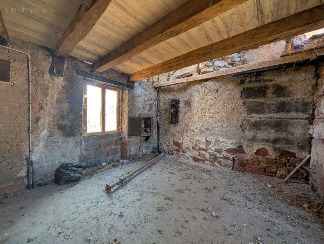 Maison à VILLECOMTAL